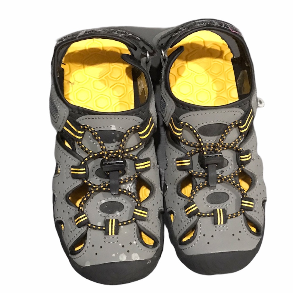 Boys shoes